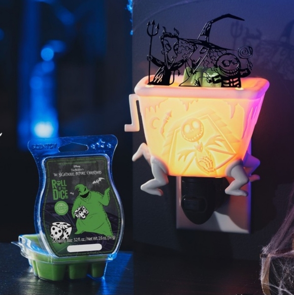 Scentsy Other - NEW Scentsy Disney NBC Mini Warmer AND Wax Bar "Lock Stock & Barrel"